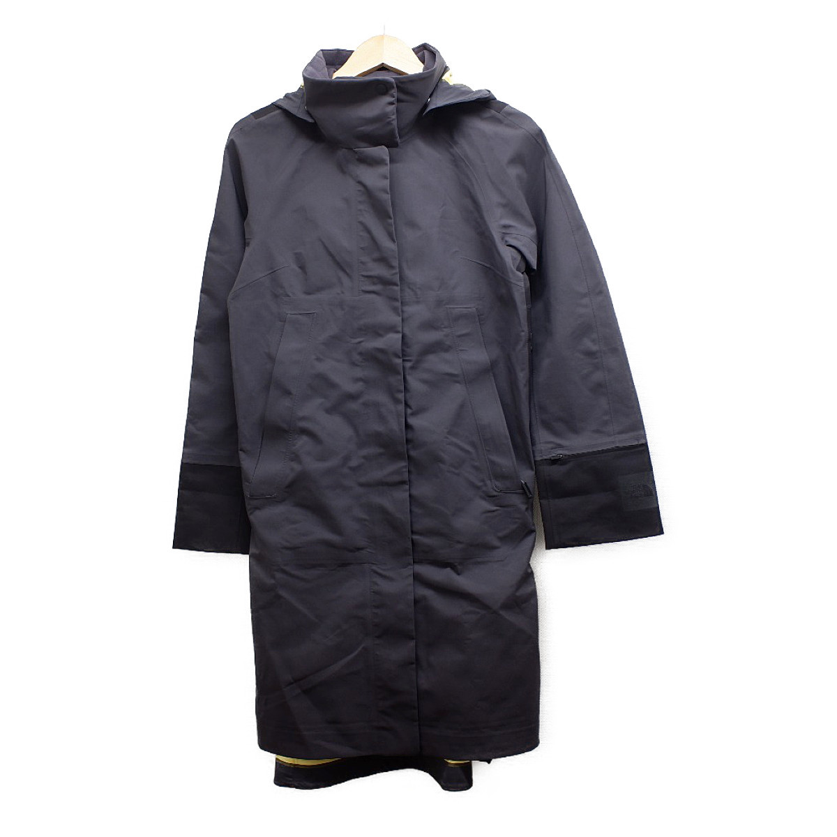 ノースフェイスのNF0A3JR8 CRYOS 3L BIG E MAC GORE-TEX ジップアップ フーディコートの買取実績です。