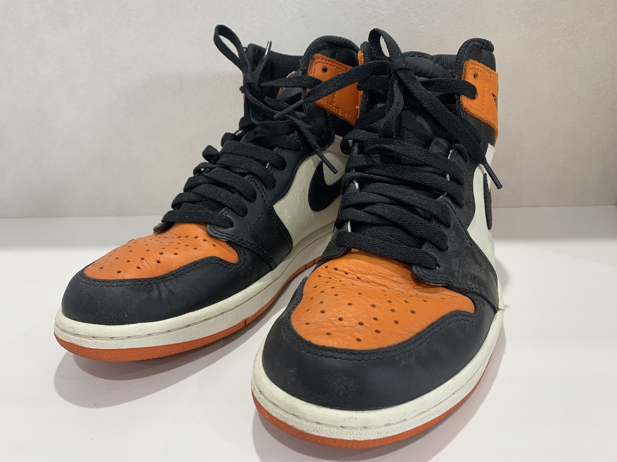 ナイキの555088-005 シャッタード バックボード AIR JORDAN 1 RETRO HIGH OGの買取実績です。