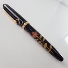 プラチナ万年筆 #3776 URUSHI MAKI-E 会津蒔絵 桔梗 ペン先K14 太字万年筆 買取実績です。