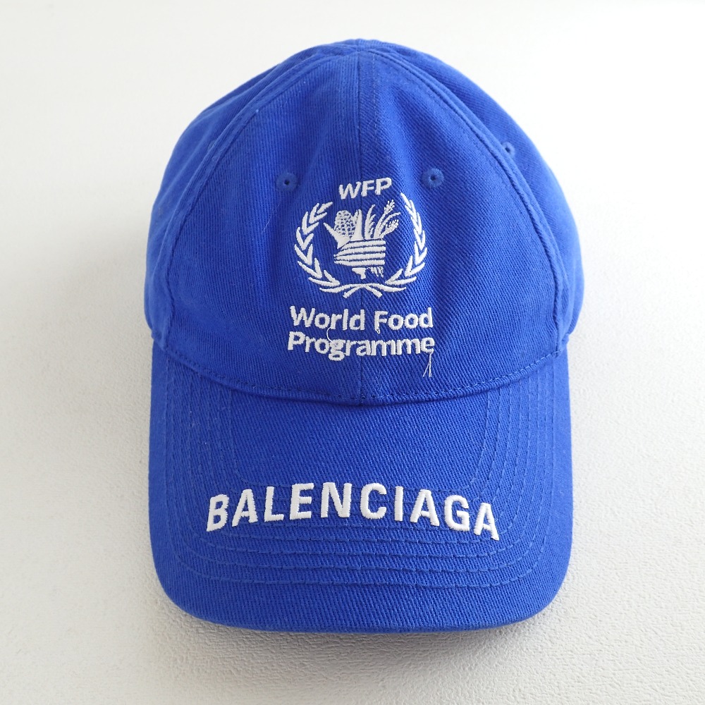 バレンシアガのワールドフードプログラム 刺繍ロゴ ベースボールキャップの買取実績です。
