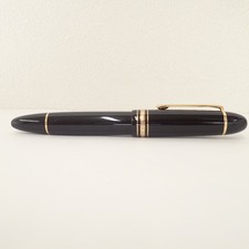 エコスタイル宅配買取センターで、モンブランの149のMEISTERSTUCK ブラック×ゴールド ペン先18Kの万年筆を買取りました。状態は通常使用感があるお品物です。