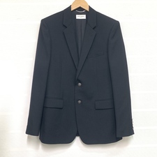 エコスタイル銀座本店で、サンローランパリの19年製の品番が509538のブラックの2Bのシングルジャケットを買取ました。状態は若干の使用感がある中古品です。