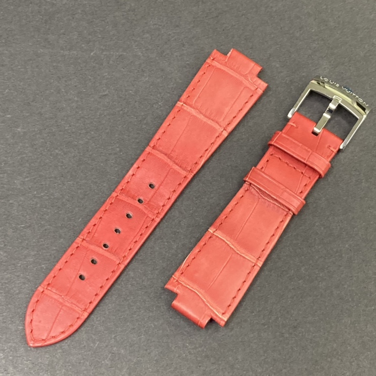 ルイヴィトンの17年製 R15084 アリゲーターレザー タンブールストラップ腕時計ベルトの買取実績です。