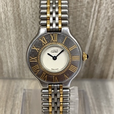 エコスタイル銀座本店で、カルティエのマスト21というモデルのヴァンティアンというラインのクォーツ時計を買取ました。状態は目立つ傷、汚れ、使用感のある中古品です。
