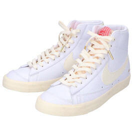 ナイキのCW6421-100 ブレーザー MID '77 Popcorn スニーカーの買取実績です。