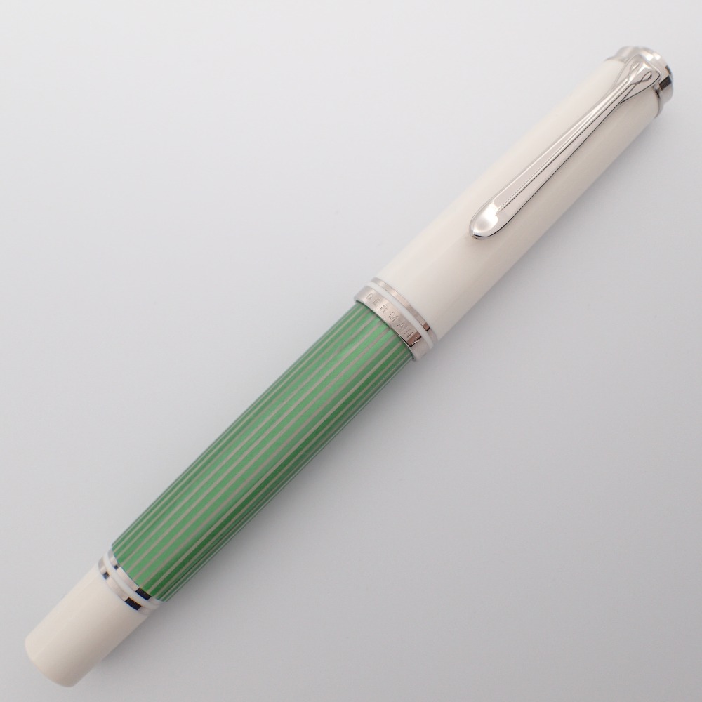 ペリカンのM605 スーベレーングリーンホワイト 数量限定特別生産品  万年筆の買取実績です。
