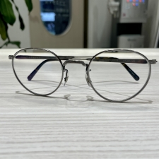 エコスタイル渋谷店で、アイヴァンの品番E-0020、ボストンシェイプ眼鏡を買取ました。状態は綺麗な状態の中古美品です。