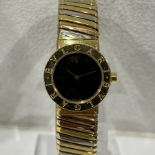エコスタイル浜松入野店で、ブルガリのブルガリブルガリトゥボガスのYG×WG素材のクォーツ時計、BB232Tを買取ました。状態は若干の使用感がある中古品です。