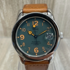 エコスタイル銀座本店で、マハラのグリーン文字盤のスパルビエロ、デイト自動巻き時計/S-79－7456を買取ました。状態は若干の使用感がある中古品です。