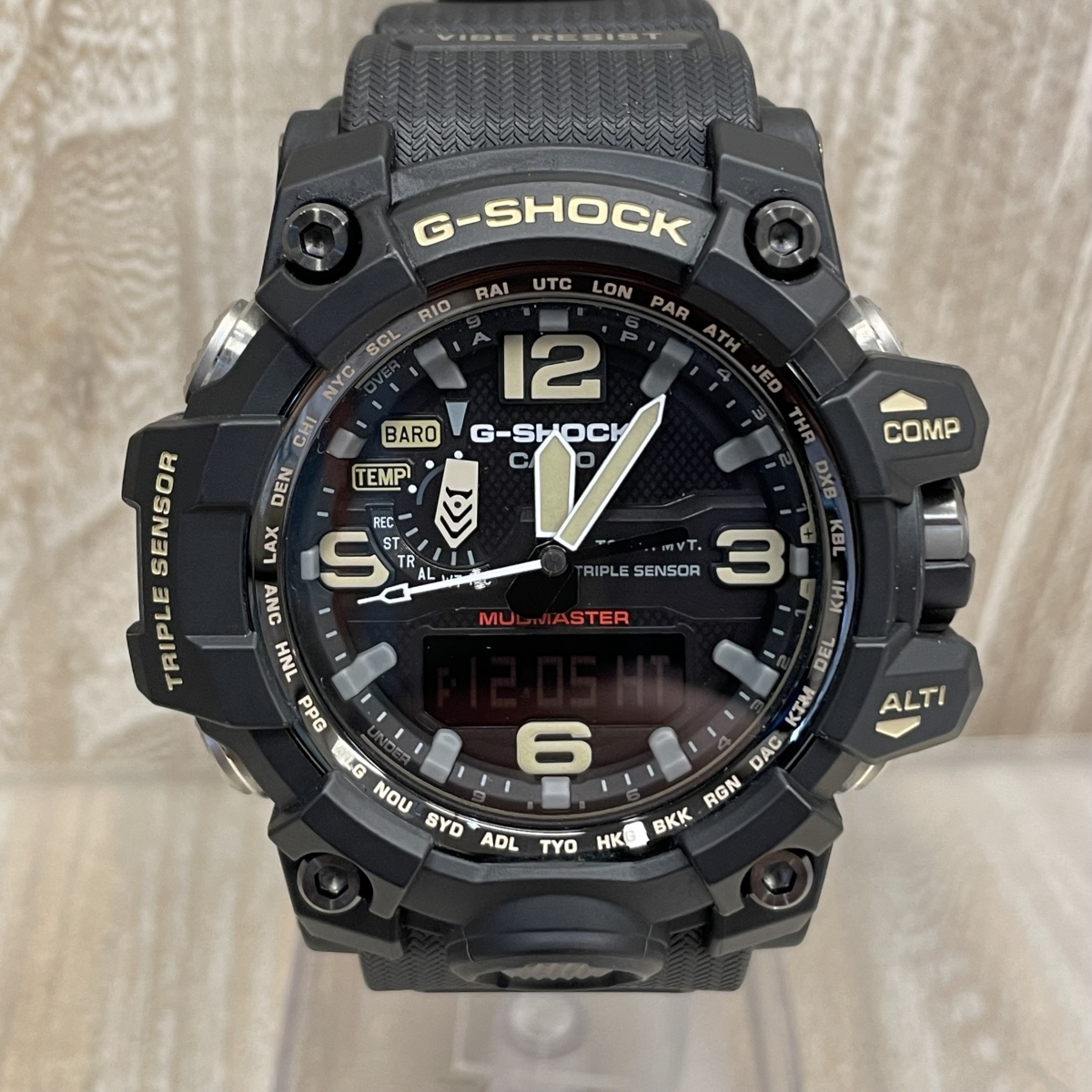 ジーショックのブラック GWG-1000-1AJF マスターオブジー マッドマスター ソーラー電波デジアナ腕時計の買取実績です。